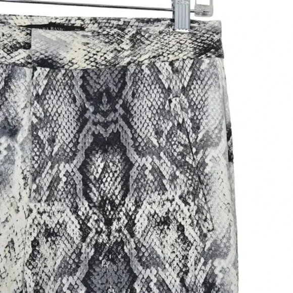Zara Faux Snakeskin Pants Ankle Trousers Gray White Size Small - Picture 11 of 16